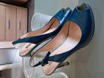 Peeptoe pumps guess 37, Kleding | Dames, Schoenen, Pumps, Guess, Blauw, Ophalen of Verzenden