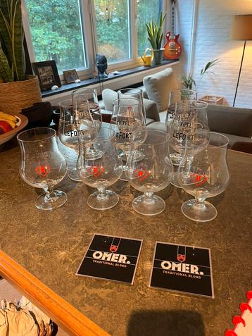 Bierglazen en onderzetters beschikbaar voor biedingen