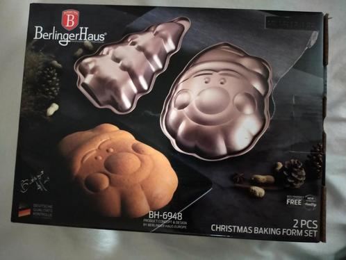 2 moules de Noël neufs, Hobby & Loisirs créatifs, Confection de Gâteaux & Cupcakes, Neuf, Enlèvement