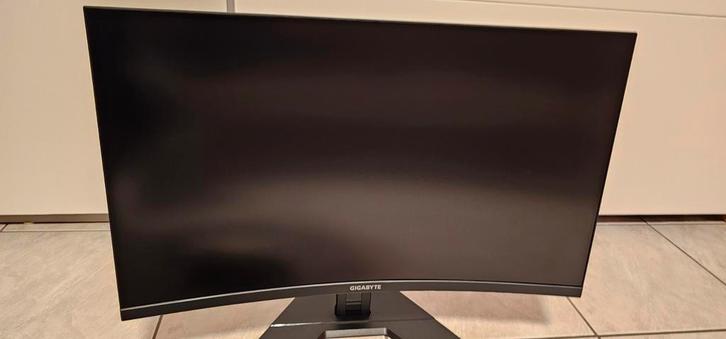 Gigabyte M32UC écran 4K incurvé 32" 32 pouces, Informatique & Logiciels, Moniteurs, Gaming, Incurvé, VA, Enlèvement