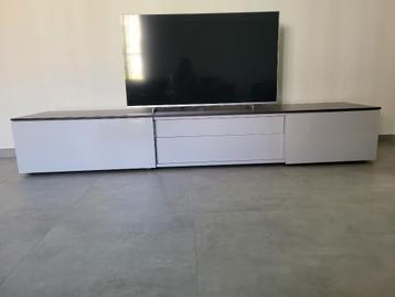TV-meubel hoogglans Karat beschikbaar voor biedingen