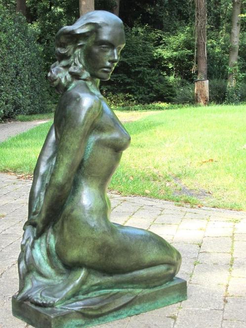 Vrouwelijk naakt, brons door Johan de Maegt, Antiek en Kunst, Kunst | Beelden en Houtsnijwerken, Ophalen