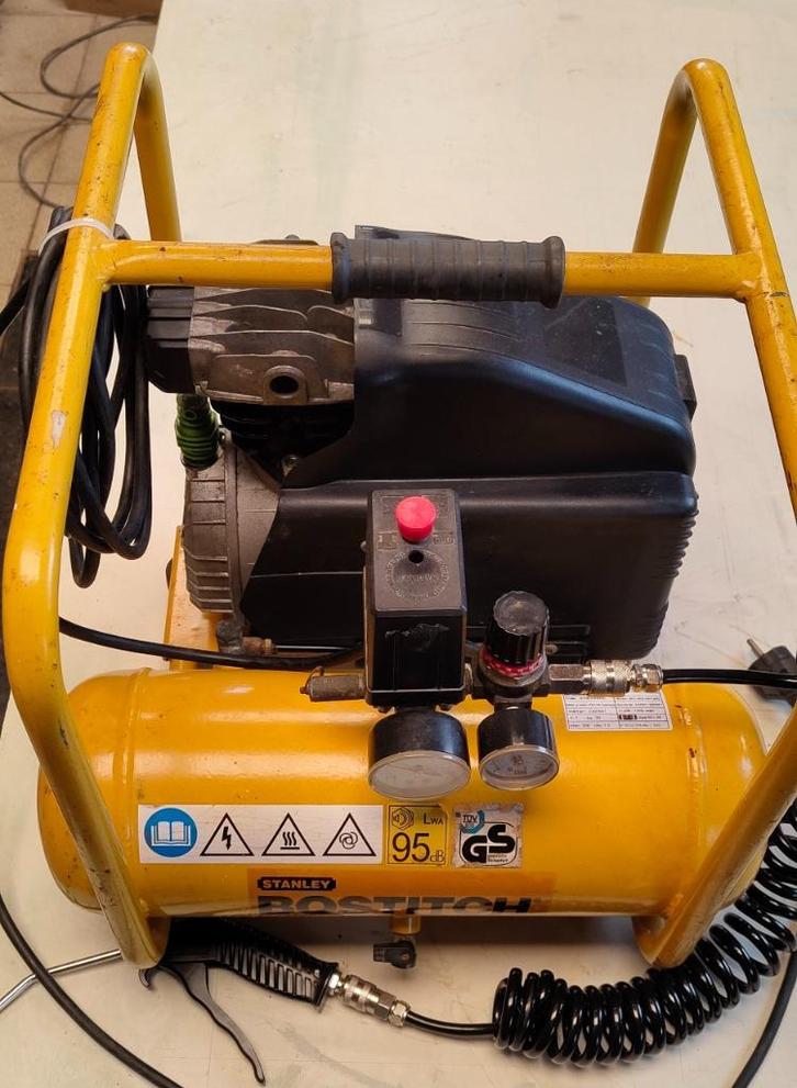Stanley Bostitch compressor, Doe-het-zelf en Bouw, Compressors, Gebruikt, 6 tot 10 bar, Minder dan 25 liter, 200 tot 400 liter/min