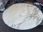 Table saarinen knoll 137cm marbre « calacatta doré », Comme neuf, Autres matériaux, Rond