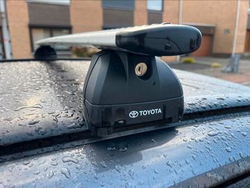 Barres de toit pour Toyota Corolla à louer 