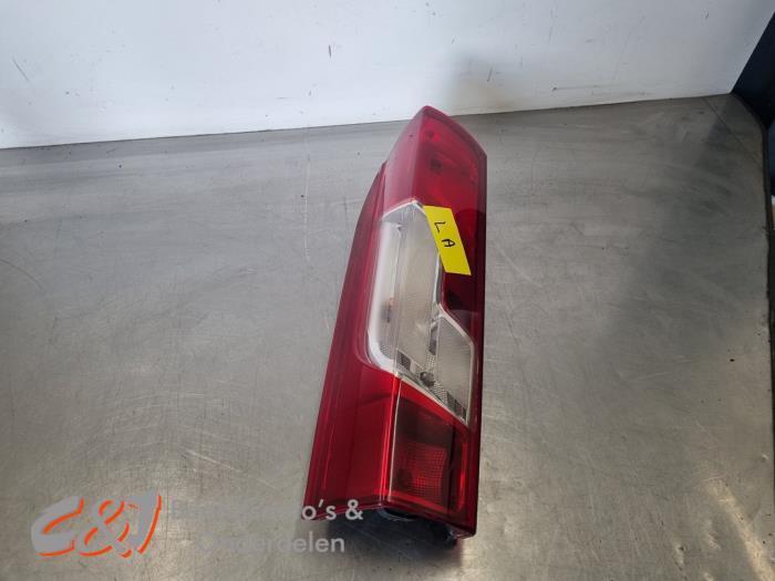 Feu arrière gauche d'un Peugeot Boxer, Autos : Pièces & Accessoires, Éclairage, Peugeot, Utilisé, 3 mois de garantie, Enlèvement ou Envoi