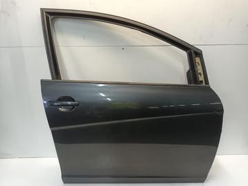 PORTE AVANT DROITE Seat Altea XL (5P5) (01-2006/07-2015) disponible aux enchères