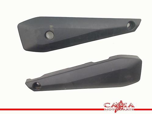 BUDDYPANEEL SET. LINKS + RECHTS FZ 8 2011-2015 (FZ8 FAZER), Motoren, Onderdelen | Yamaha, Gebruikt