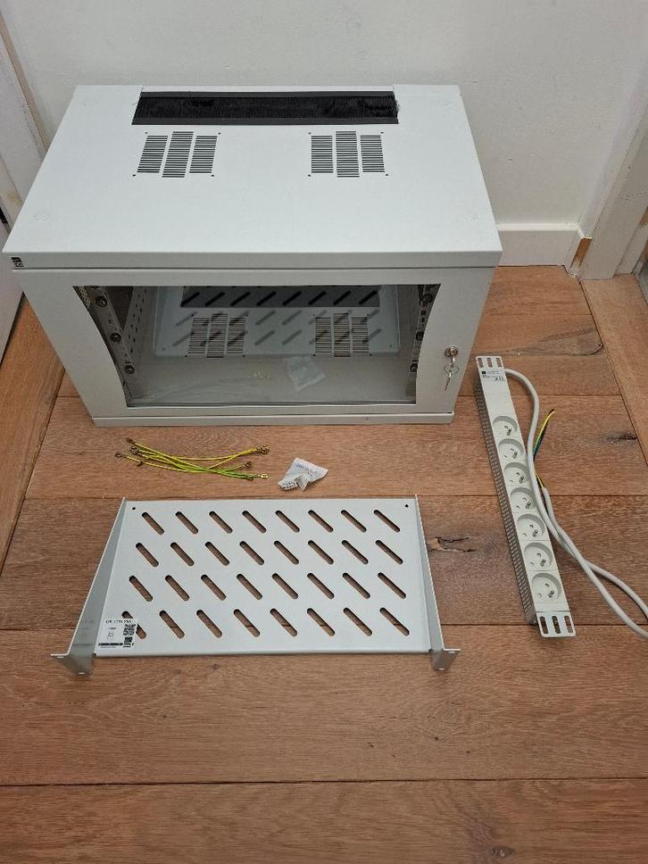 Set Patchkast 19 Inch - Rittal FlatBox - 6HE - NIEUW, Computers en Software, Serverkasten, Nieuw, Glas, Plaatstaal, Verzenden