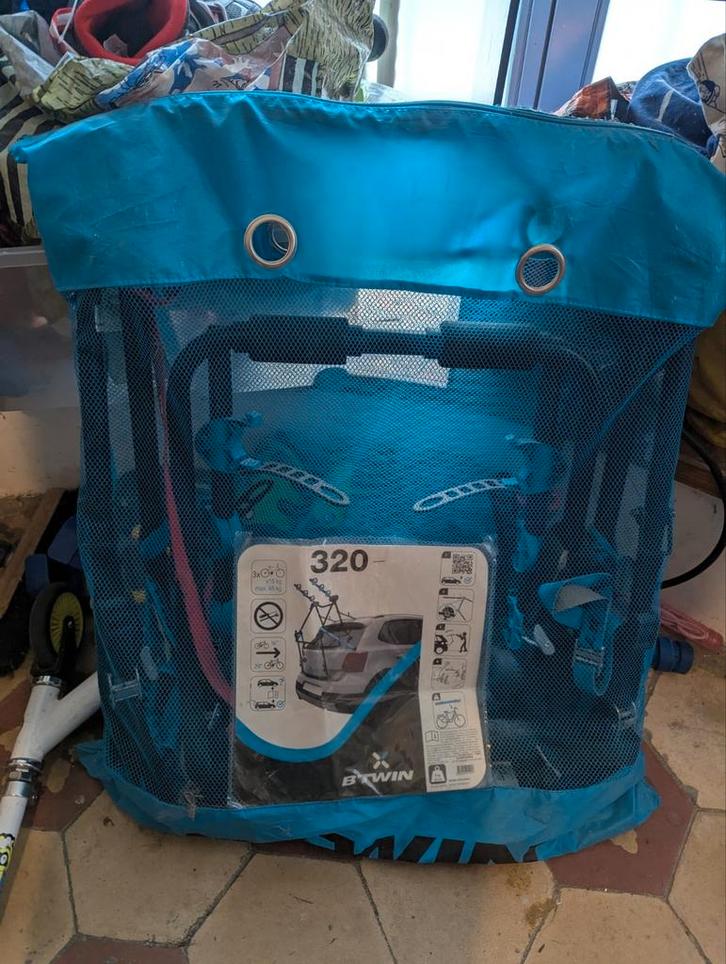 Porte vélo 320 decathlon pour 2 - 3 vélos, Autos : Divers, Porte-vélos, Comme neuf, Enlèvement