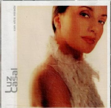 cd   -   Luz Casal – Con Otra Mirada beschikbaar voor biedingen