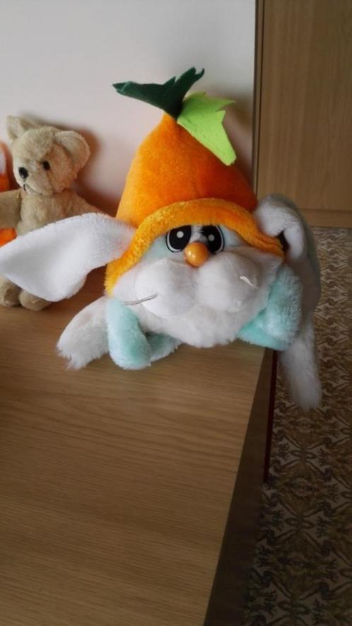 Knuffel: Schattige grote knuffel - kabouter met grote oranje, Kinderen en Baby's, Speelgoed | Knuffels en Pluche, Gebruikt, Overige typen