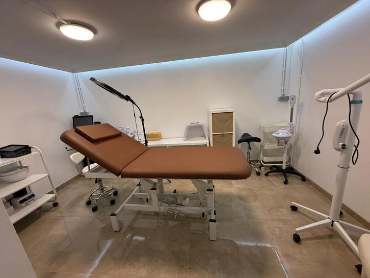 Chambre d’esthétique + place manucure /pédicure à louer, Services & Professionnels, Bien-être | Autre