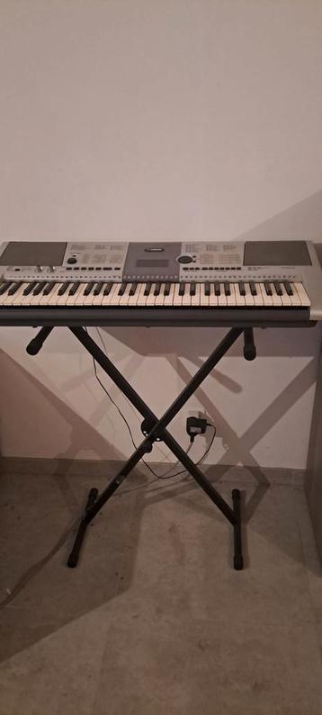Yamaha E303 + statief, Musique & Instruments, Claviers, Enlèvement ou Envoi, Utilisé, Yamaha