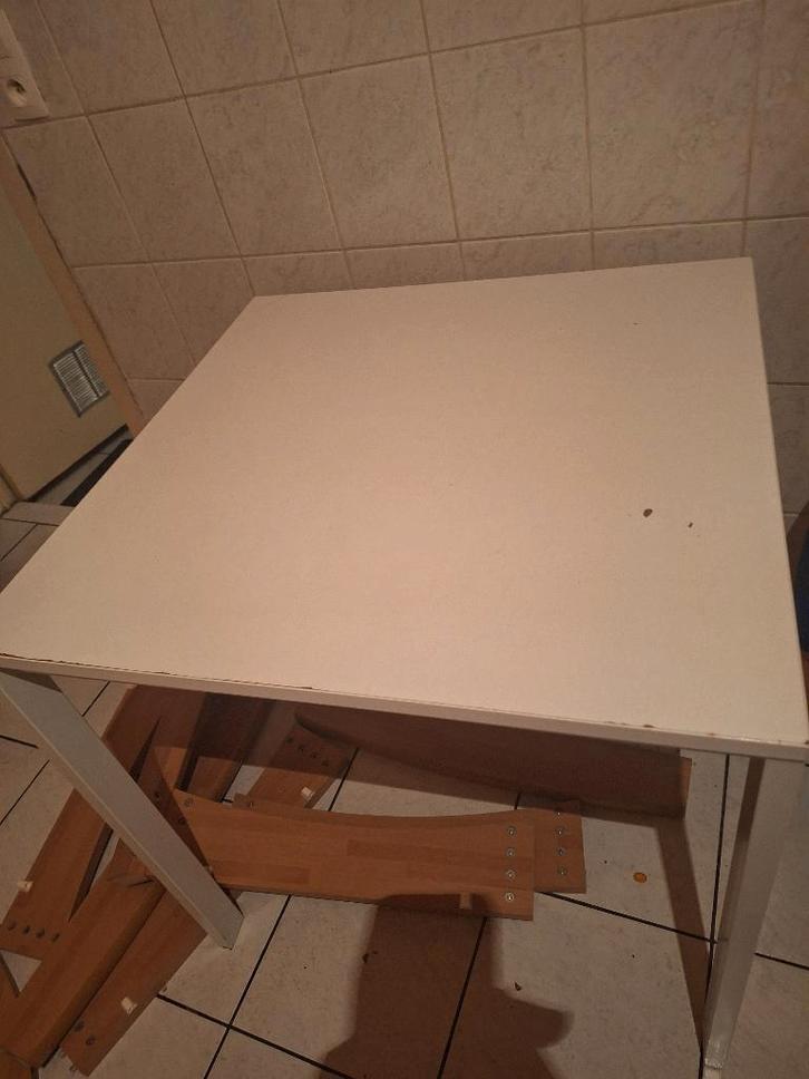 Keukentafel met 2 stoelen – €15, Diversen, Overige Diversen, Ophalen