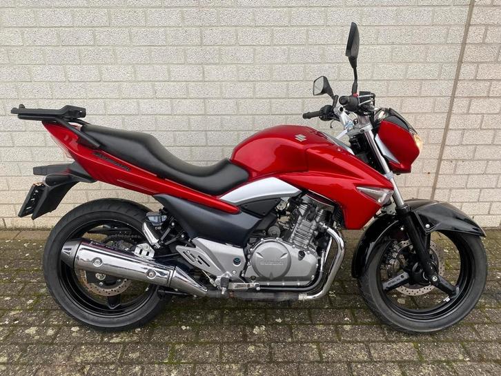 Suzuki GW250 Inazuma avec 1 an de garantie, Motos, Motos | Suzuki, Entreprise, Naked bike, 12 à 35 kW, 2 cylindres, Permis Moto A2 minimum