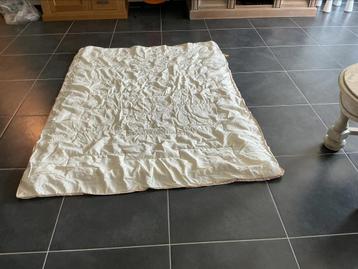 Dekbed beschikbaar voor biedingen