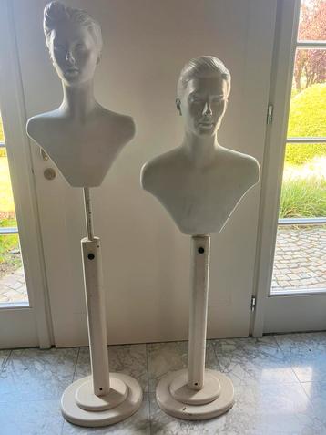 2 etalagepoppen beschikbaar voor biedingen