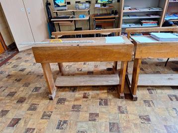 Schoolbank  beschikbaar voor biedingen