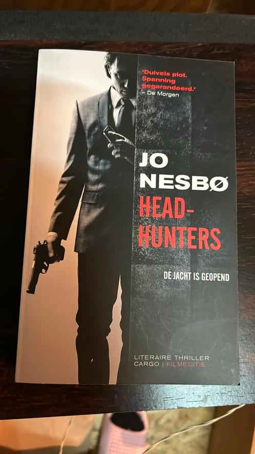 Jo Nesbø - Headhunters, Boeken, Thrillers, Zo goed als nieuw, Ophalen of Verzenden