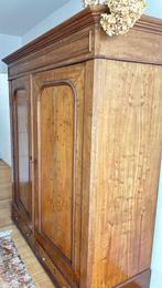 Oude mooie massieve kast, Antiek en Kunst, Antiek | Meubels | Kasten, Ophalen