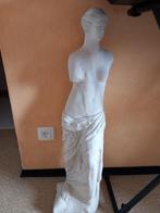 Stenen beeld vrouw wit H: 88cm, Antiek en Kunst, Ophalen