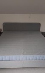 Bed met matras 1.60 x2m, Huis en Inrichting, Slaapkamer | Boxsprings, 160 cm, Grijs, Gebruikt, Ophalen