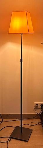 Metalen vloerlamp., Huis en Inrichting, Lampen | Vloerlampen, Ophalen, Zo goed als nieuw