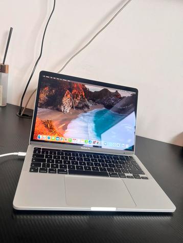 Macbook Pro M1 Touchbar 256gb 13” Nieuwstaat