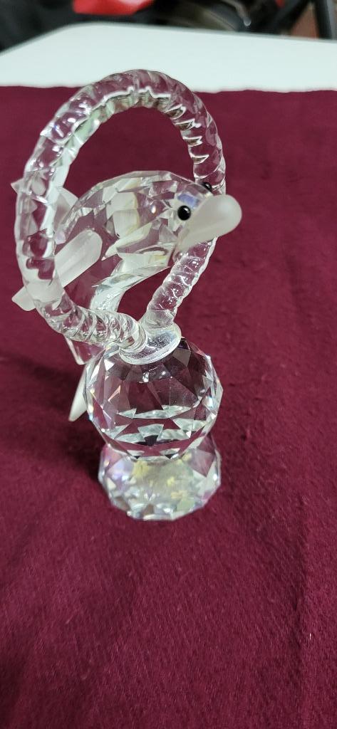 Kristallen dolfijn in ring Hoogte: 13cm zo goed als nieuw!, Antiek en Kunst, Antiek | Glaswerk en Kristal, Ophalen of Verzenden