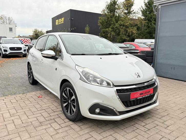 Peugeot 208 1.2i 2018 110PK, Auto's, Peugeot, Bedrijf, Centrale vergrendeling, Benzine, Leder, Ophalen