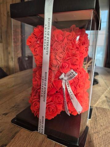 Valentijn : Rose Of Eternity beer in giftbox en hartjes doze beschikbaar voor biedingen