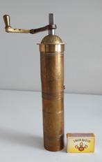 antieke oosterse cylindrische koffiemolen met hendel, Ophalen of Verzenden