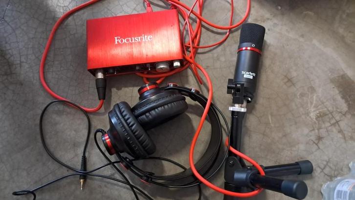 Kit studio Focusrite Scarlett, 3e génération, 2i2, Musique & Instruments, Microphones, Neuf, Micro studio, Enlèvement ou Envoi