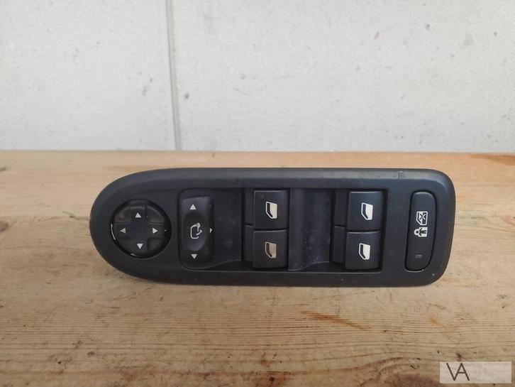 Peugeot 508 en Citroen C5 raamschakelaar 2008 - 2016 €30, Auto-onderdelen, Dashboard en Schakelaars, Peugeot, Gebruikt, Ophalen of Verzenden