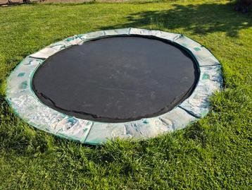 Inbouw trampoline, Enlèvement