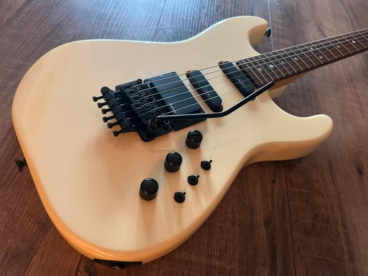 ‘86 Charvel M4 (Japan) Pearl White (RUIL Fender MIJ Strat), Muziek en Instrumenten, Snaarinstrumenten | Gitaren | Elektrisch, Zo goed als nieuw