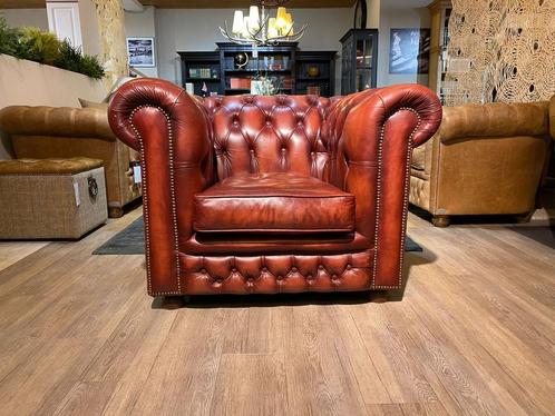 Originele chesterfield clubfauteuil Bendic Oxblood Rood, Antiek en Kunst, Antiek | Meubels | Stoelen en Sofa's, Ophalen of Verzenden