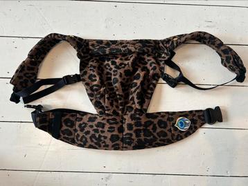 Aritpoppe draagzak leopard beschikbaar voor biedingen