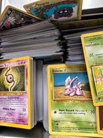 Pikachu box met pokémon kaarten, Ophalen, Zo goed als nieuw