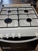 Cuisinière Zanussi en bon état avec facture prix négociable, Gaz, 4 zones de cuisson, Enlèvement, Utilisé