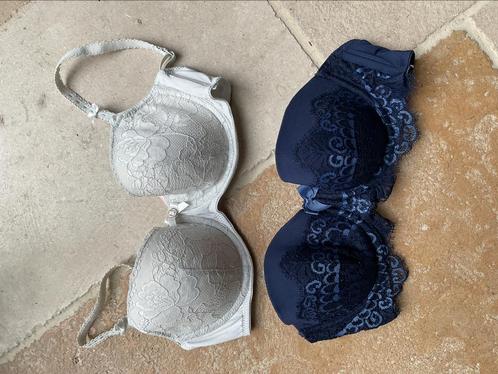 2 BH s de Hunkemöller, taille française 90B, Vêtements | Femmes, Sous-vêtements & Lingerie, Soutien-gorge, Bleu, Enlèvement ou Envoi