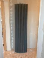 Vertikale design radiator Jaga Iguana Arco, Doe-het-zelf en Bouw, Verwarming en Radiatoren, 800 watt of meer, Minder dan 60 cm