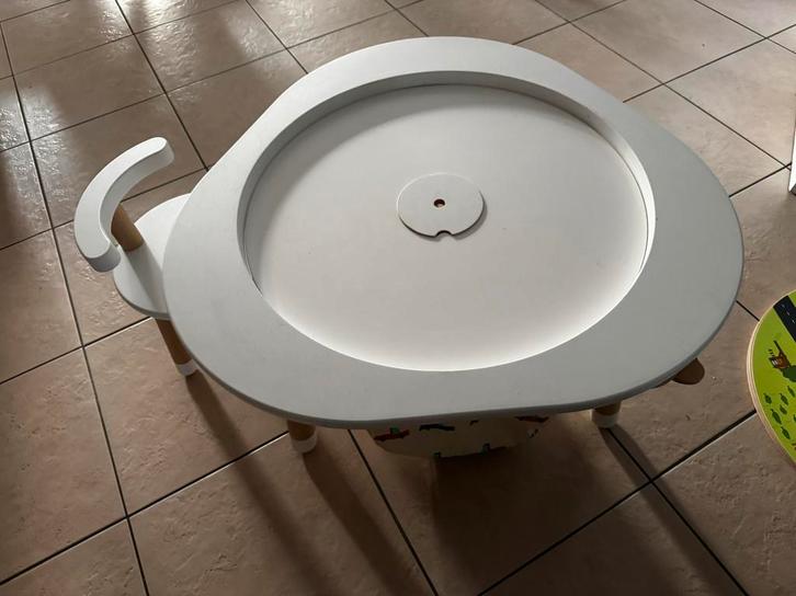 MuTable (Stokke) speeltafel met toebehoren, Kinderen en Baby's, Speelgoed | Speeltafels, Zo goed als nieuw, Ophalen