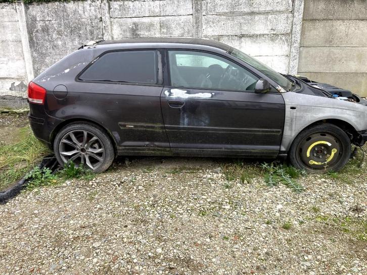 Audi A3 2.0 TDI Quattro 2004 met  80 000Km voor onderdelen, Auto diversen, Ongevalwagen, Audi, Handgeschakeld, Diesel, Stadsauto