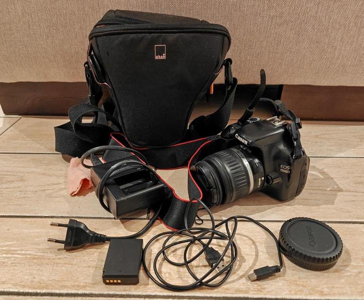 Canon EOS 1100D Spiegelreflexcamera + 18-55mm lens + Tasje, Audio, Tv en Foto, Fotocamera's Digitaal, Zo goed als nieuw, Spiegelreflex