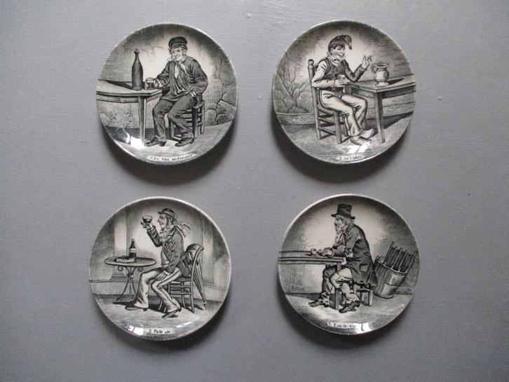 Lot van 4 stuks porselein  onderzetterborden  BOCH -  DELFTS, Verzamelen, Biermerken, Zo goed als nieuw, Overige merken, Verzenden