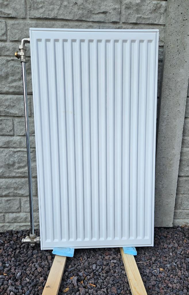 radiatoren 3 stuks, Doe-het-zelf en Bouw, Verwarming en Radiatoren, Gebruikt, Radiator, 800 watt of meer, 30 tot 80 cm, 150 cm of meer