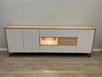Darwin dressoir 240cm van Xooon nu voor €1099,-, Ophalen, Nieuw, Scandinavisch, 200 cm of meer
