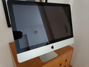 Apple iMac 21.5" 8G SSD Monterey